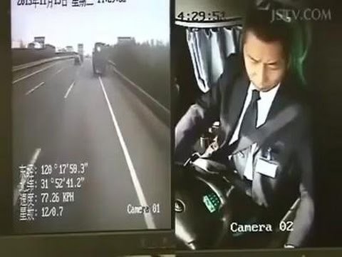 Не пользуйтесь телефоном находясь за рулем 