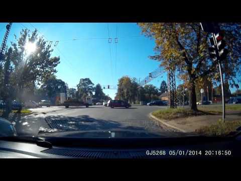 Пьяный водитель вылетел на встречку, собрал страйк.