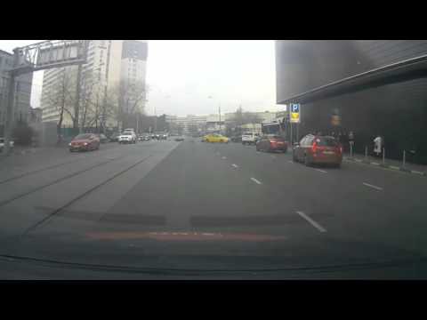 Мотоциклист против таксиста 