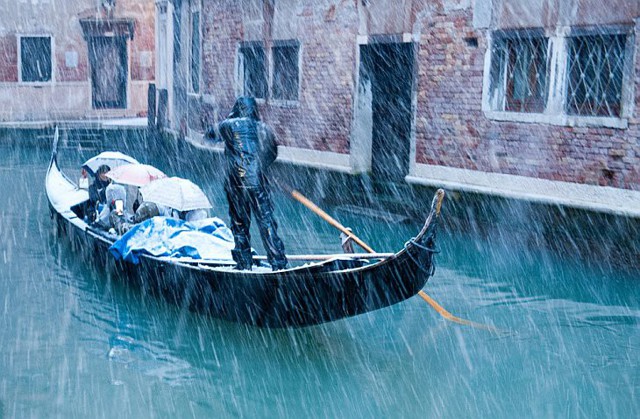 Просто подборка фотографий заснеженной Венеции