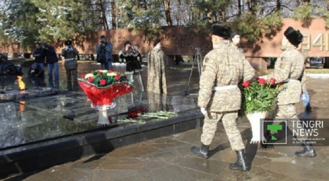 В Алматы отметили 74-ю годовщину подвига 28 панфиловцев