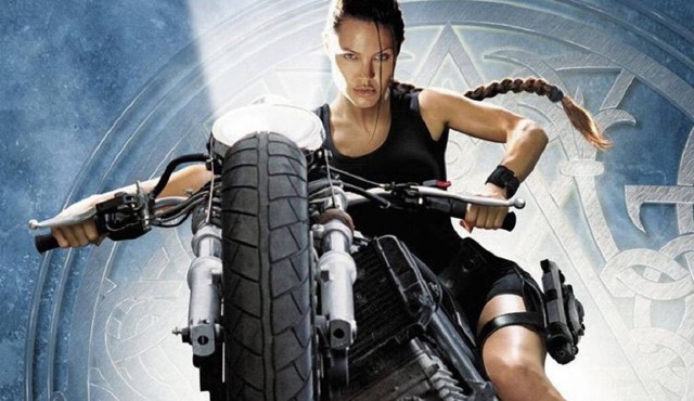 10 самых сексапильных экшен-героинь (11 фото)