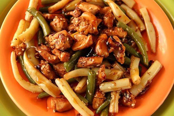 Курица с фасолью по-восточному