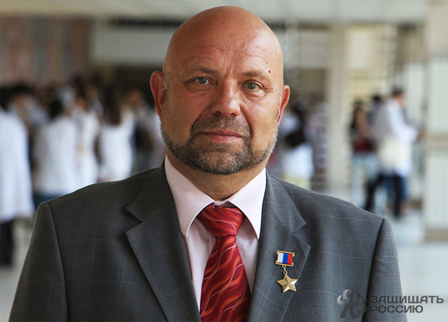 Герой России Владимир Белов: «Десантники дрались насмерть. А мы оперировали»