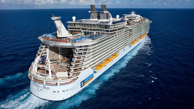 Allure of the Seas - Самый большой круизный лайнер в мире