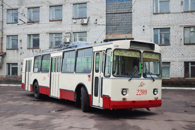 Реставрация троллейбуса ЗиУ-682