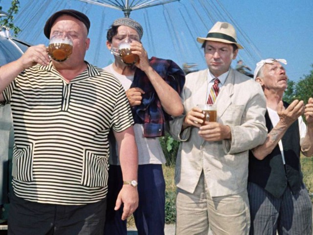 Ненавязчивая реклама пива в советских фильмах 