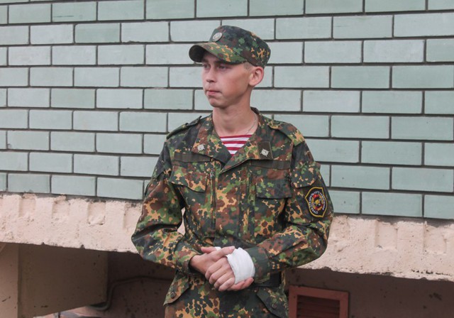 Военнослужащий Алексей Васильев из Йошкар-Олы поймал девочку, которая выпала из окна шестого этажа