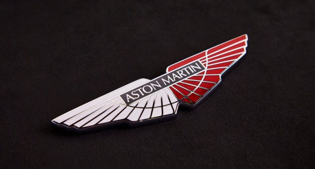 Производство "крыльев" для гоночных автомобилей Aston Martin