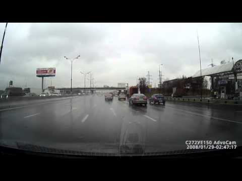 Развернуло в отбойник 