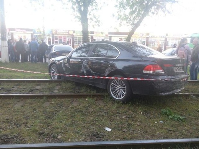 Пьяная женщина на BMW протаранила четыре машины