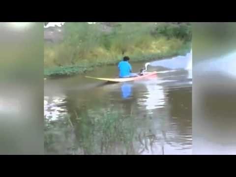 Невероятно быстрая моторная лодка