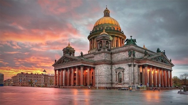 Исаакиевский собор в Петербурге вновь требуют передать РПЦ