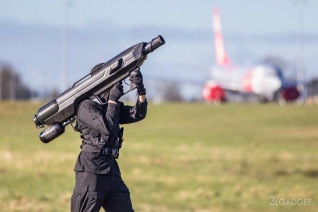 Противодронная базука SkyWall 100+ Видео