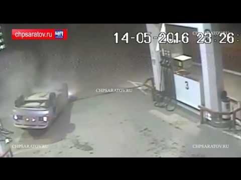 Заехал на заправку 