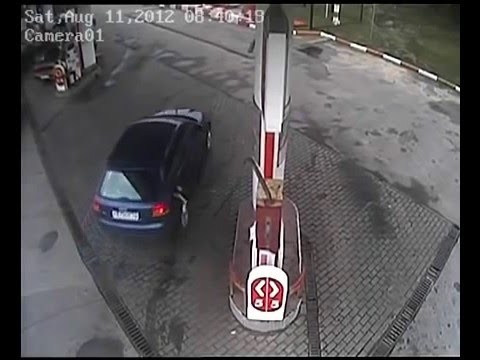 Тупая блондинка на заправке