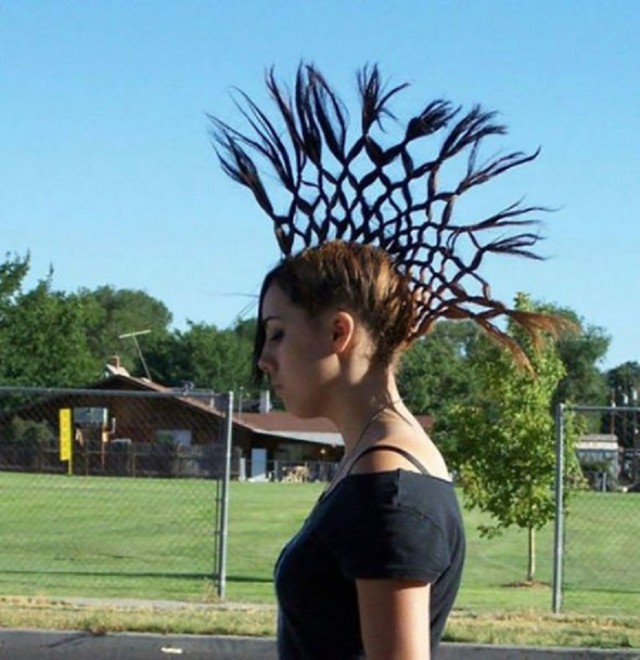 Люди с дурацкими прическами. Там чудеса там леший бродит!