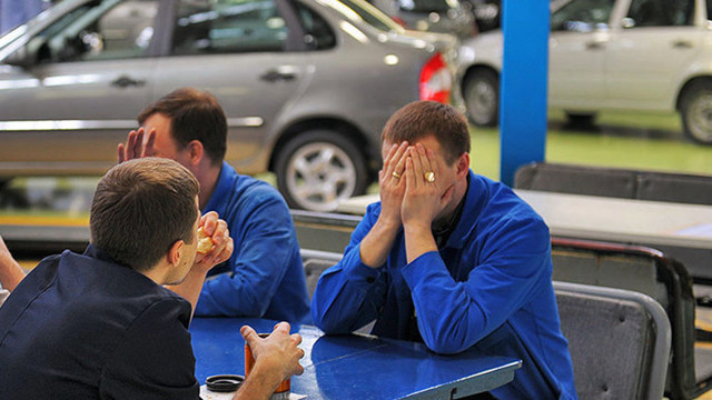 Рабочие «АвтоВАЗа» рассказали о суровых буднях на заводе