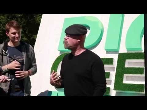 «Разрушитель мифов» приехал в Петербург