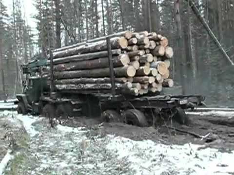 Урал прет по грязи