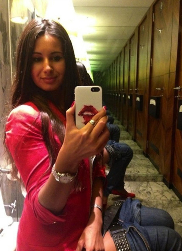 Про девушек незлобливо