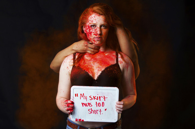 «Слишком короткая юбка» и другие обвинения, которые слышат жертвы насилия: невероятно сильные фото