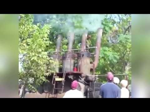 Запуск старинного судового двигателя