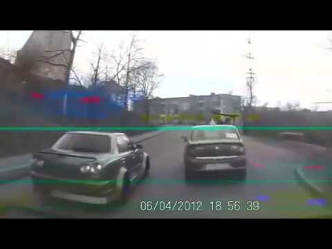 Крутой баклан довыпендривался перед учебным авто