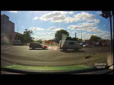 Авария с автобусом который перевозил военных в Одессе