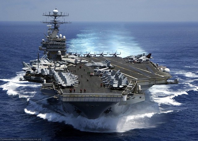 Флот США опозорился схваткой с древним фрегатом