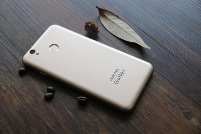 Oukitel U7 Plus со сканером отпечатков пальцев впервые показали на видео