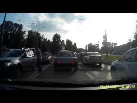 Разборки между водителями в Питере