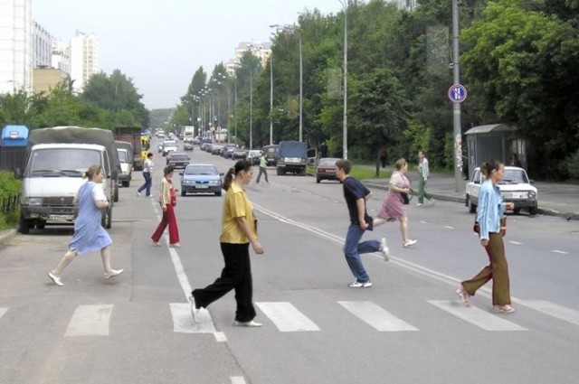 Штраф за непропущенных пешеходов опять хотят увеличить