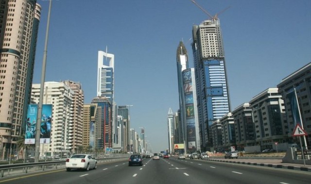 Неожиданно: отчего в Эмиратах не гоняют быстрее 119 км/ч
