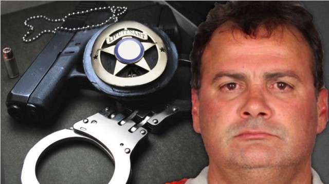 Женщина-полицейский нашла преступника, изнасиловавшего ее в детстве