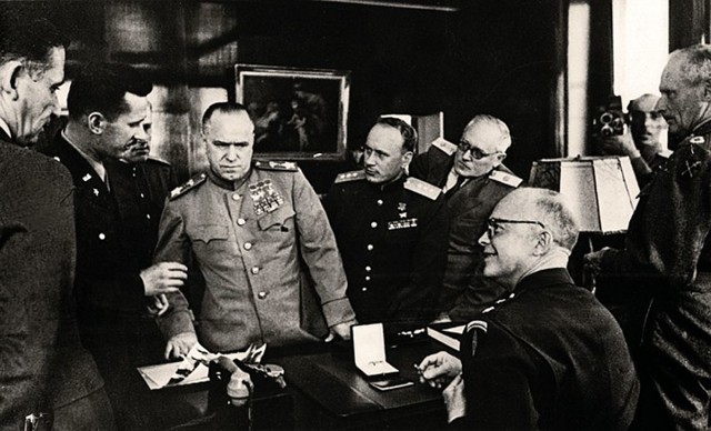 1945. Жуков и Эйзенхауэр 