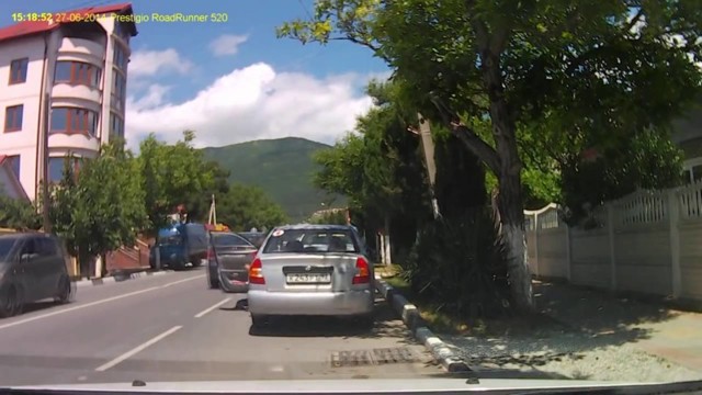 Выломал двери Hyundai Accent 