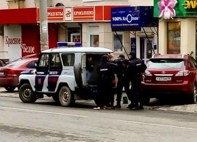 Хроники тоталитаризма: пьянка, драка с полицией, протокол и задержание. Екатеринбург