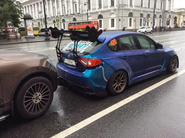 Дрифт по дорогам Санкт-Петербурга без последствий