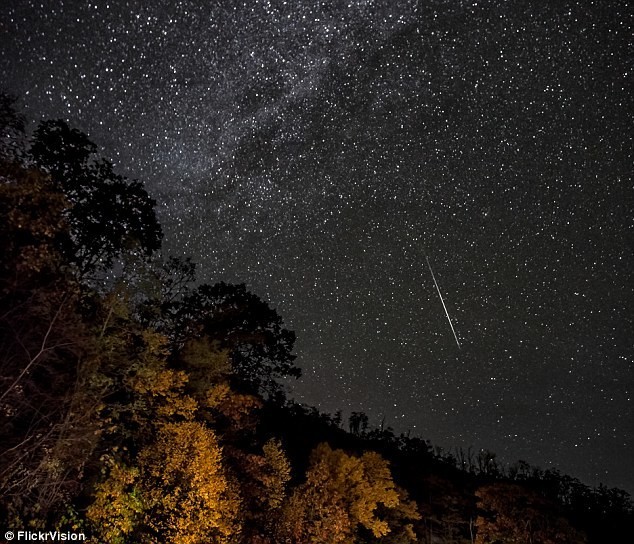 Сегодня жители Земли смогут наблюдать метеоритный дождь — Ориониды