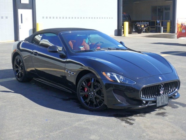 В США пустят с молотка роскошные машины аптекаря-мошенника