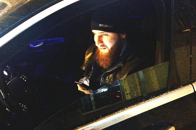 Чеченские бойцы устроили гонки на BMW M5 в Москве