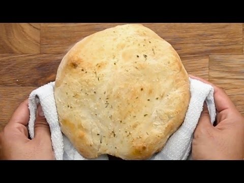 Беконно-сырный пирог, рецепт показан за 1 минуту