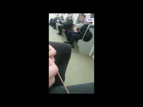 Сядь нормально!