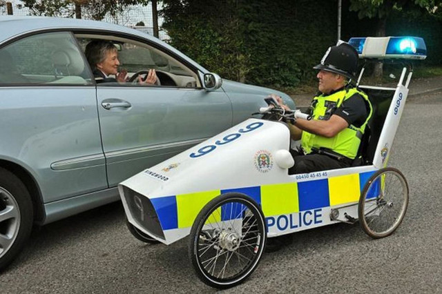 20 жутких полицейских машин