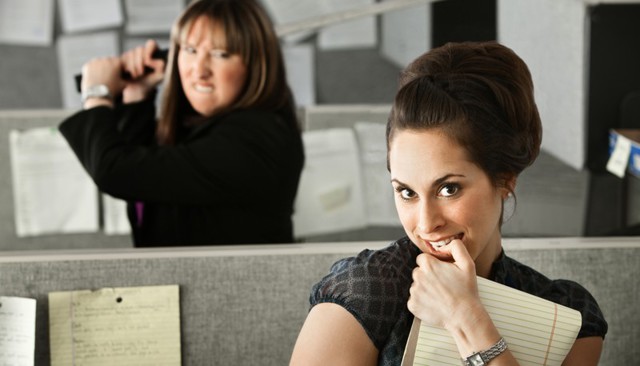 Во всех офисах страны: 17 типичных фраз сотрудника, который всем действует на нервы