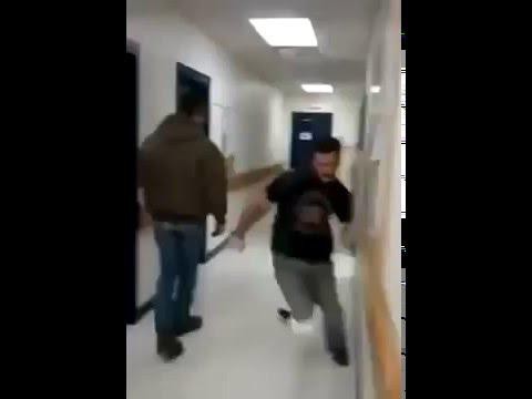 Испугался как девчонка 