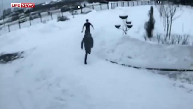 Житель Мытищ жестоко избил школьника за насмешки над своим сыном