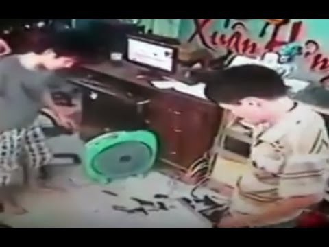 Неудачно зарядил телефон
