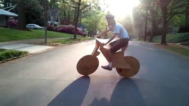 Деревянный велосипед